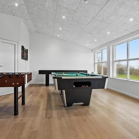 Beautiful Home In Spottrup With Wifi *
