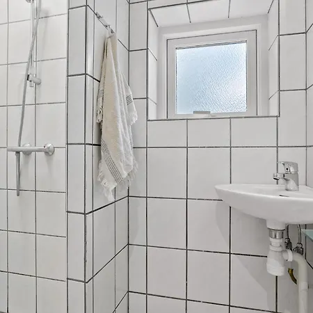 Beautiful Home In Spottrup With Wifi Spottrup