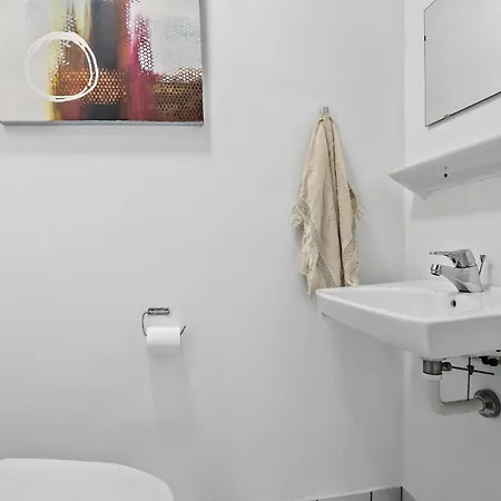 Beautiful Home In Spottrup With Wifi